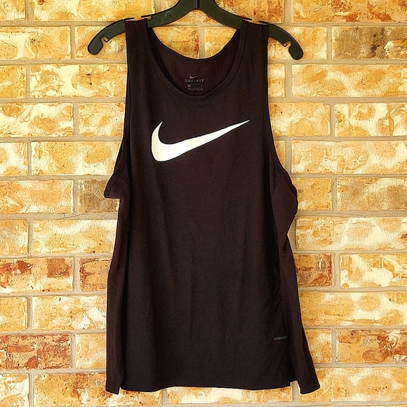 Nike Tops - Nike DRI Fit Workout Tank